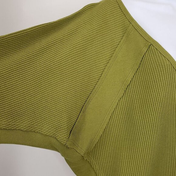 Free People Waffle Knit V-Neck Top Slouchy Oversized Beachy Boho Green NWT - Picture 4 of 10